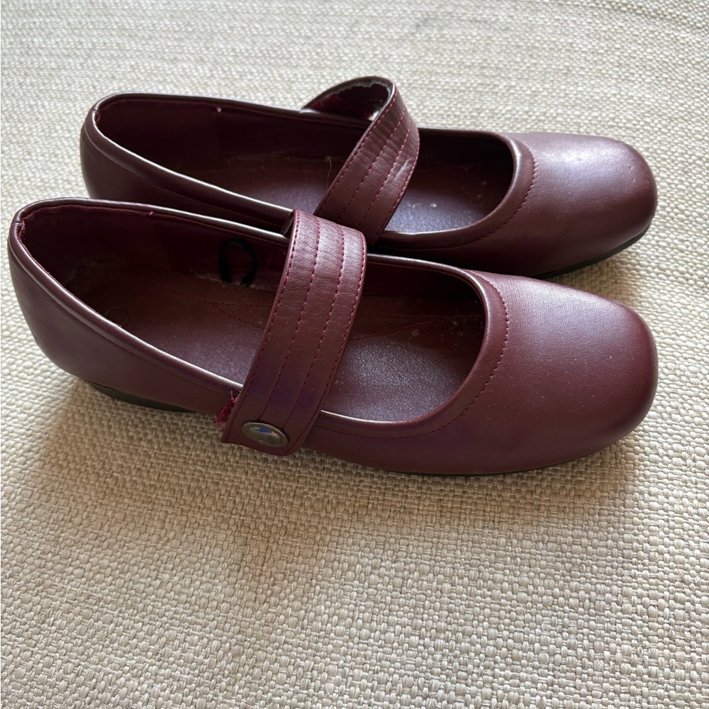 Women’s Burgundy Mary Jane Shoes